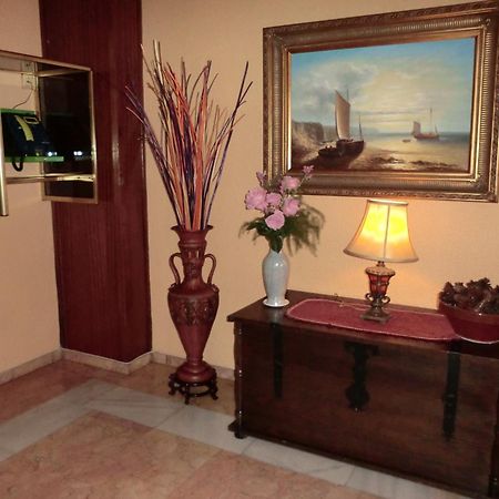 Hostal Restaurante El Paso Байлен Экстерьер фото