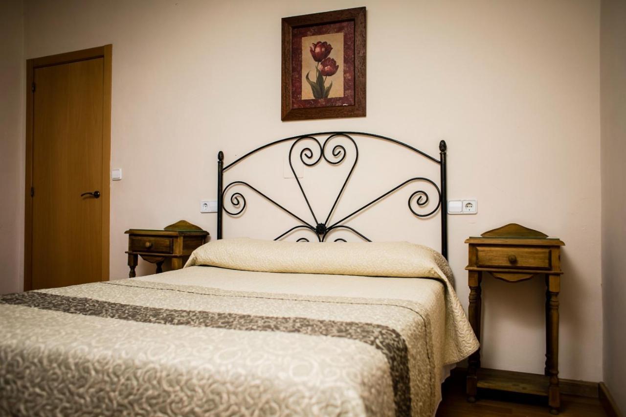 Hostal Restaurante El Paso Байлен Экстерьер фото