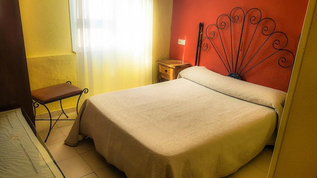 Hostal Restaurante El Paso Байлен Экстерьер фото