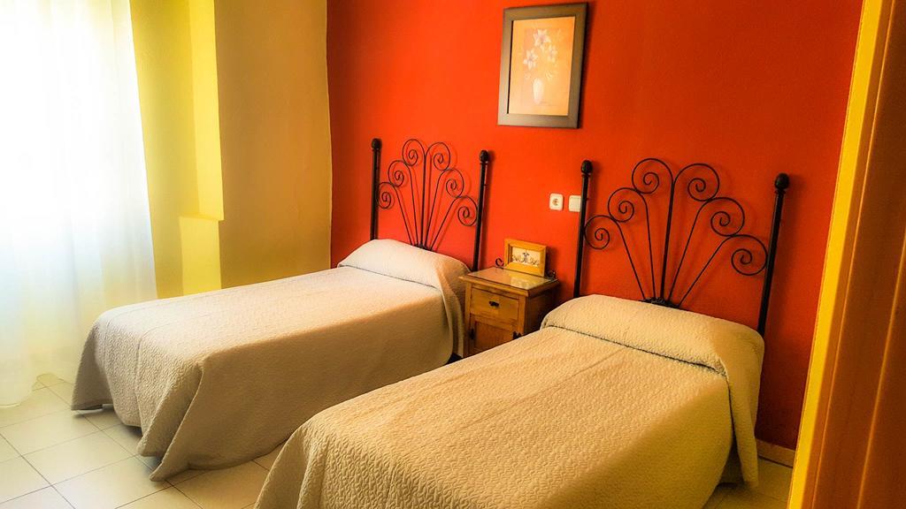 Hostal Restaurante El Paso Байлен Экстерьер фото